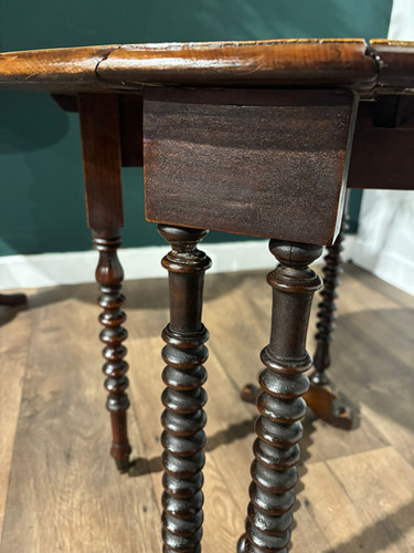 Late 19th Century Small Sutherland Table