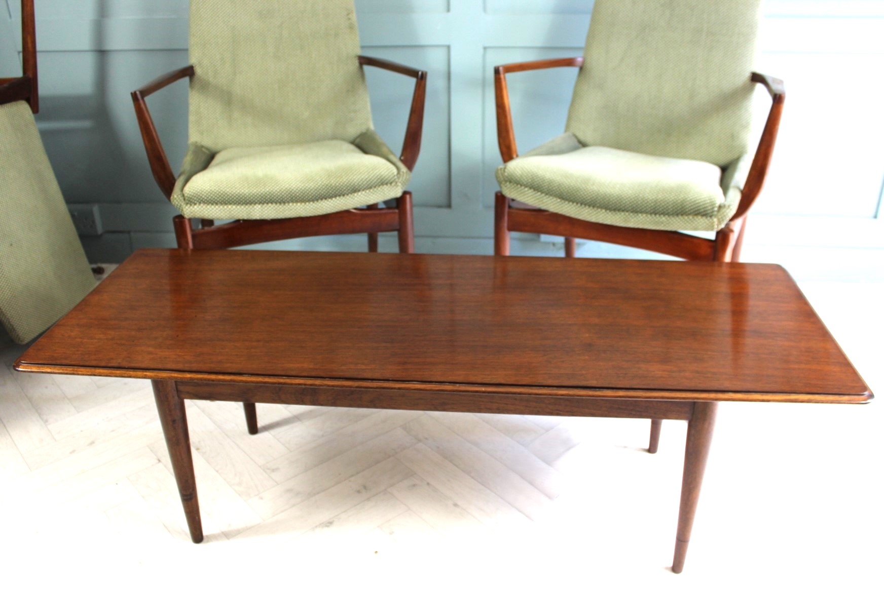 Archie Shine Rosewood Dining Suite