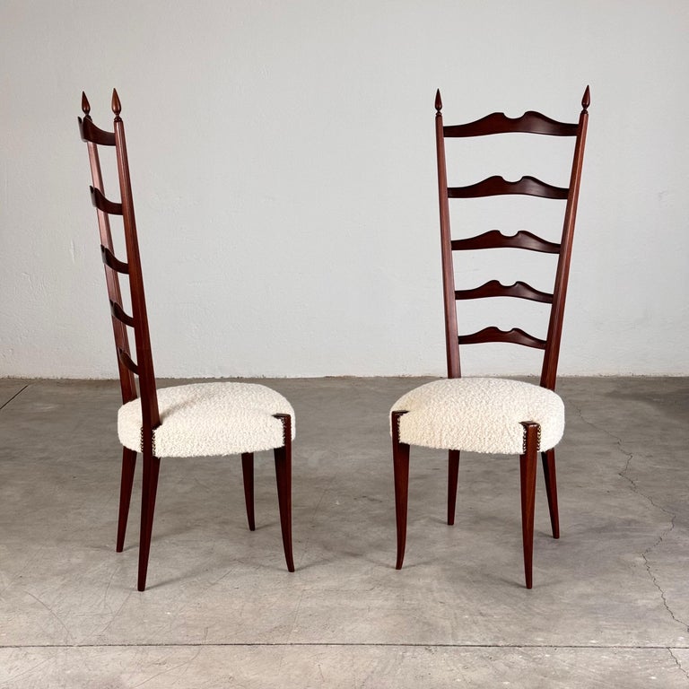 Pair of 1950s Paolo Buffa Chiavari Chairs in Ebonized Wood & White Bouclé