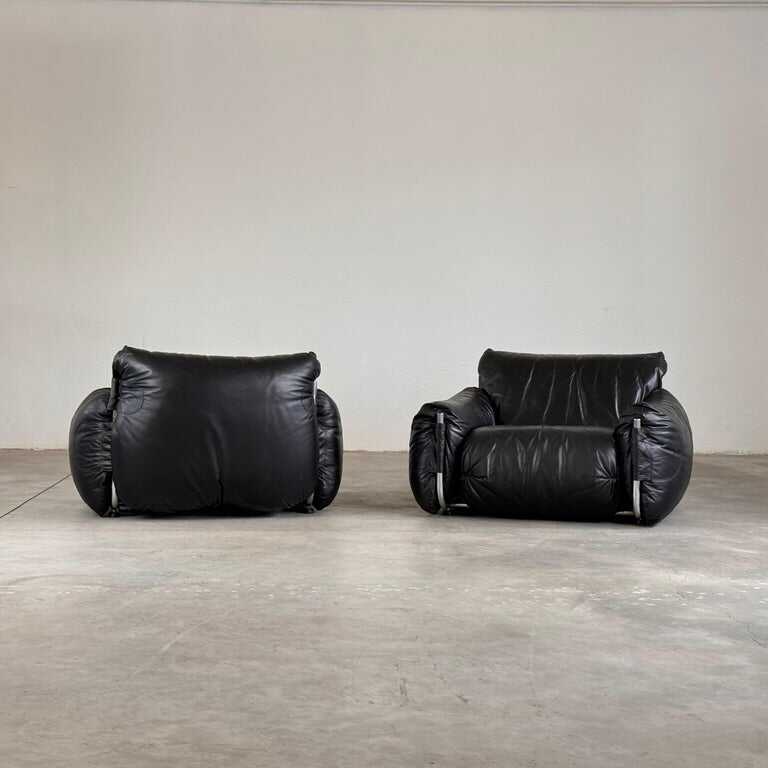 Pair of Mid-Century Armchairs by Giuseppe Munari for Poltrona Munari, 1970s