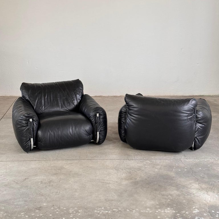 Pair of Mid-Century Armchairs by Giuseppe Munari for Poltrona Munari, 1970s