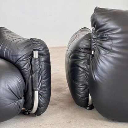 Pair of Mid-Century Armchairs by Giuseppe Munari for Poltrona Munari, 1970s