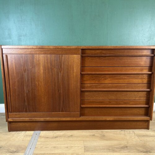 Retro Vintage Mid Century Danish 🇩🇰 Teak Sideboard-Courier