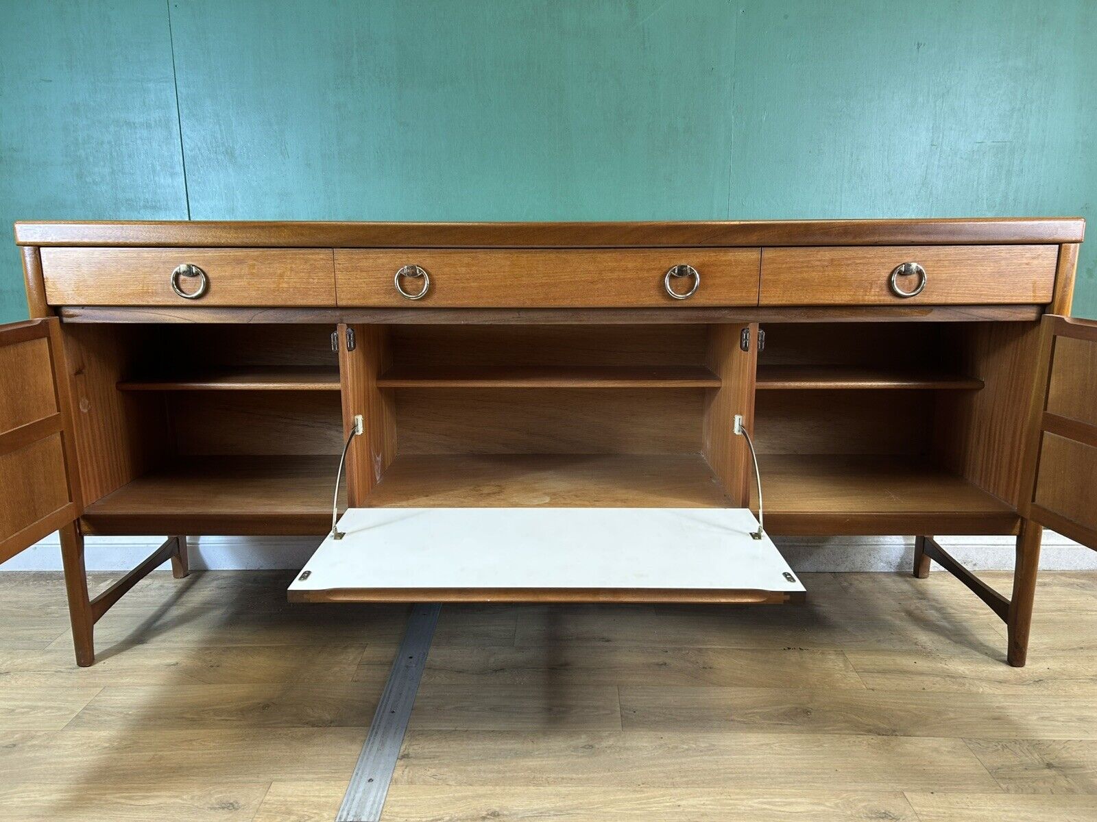Retro Vintage Mid Century Teak Sideboard By Nathan Furniture-Courier