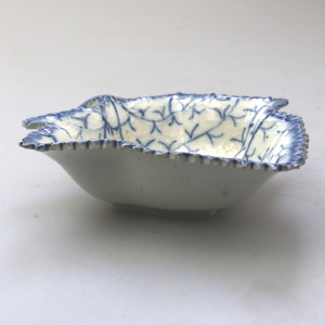 Good antique Georgian Pearlware pottery B&W Pickle Dish by John Rogers C.1810