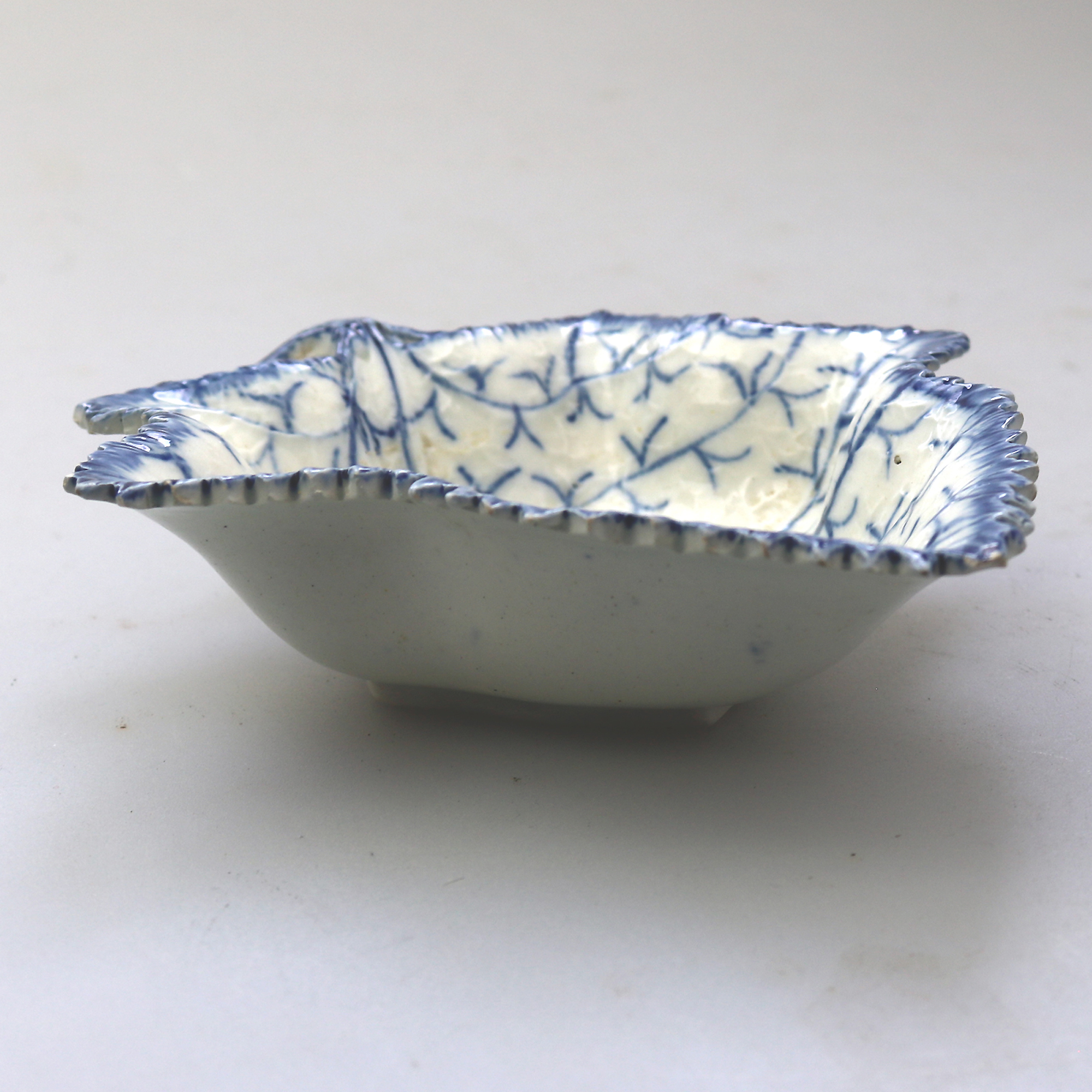 Good antique Georgian Pearlware pottery B&W Pickle Dish by John Rogers C.1810