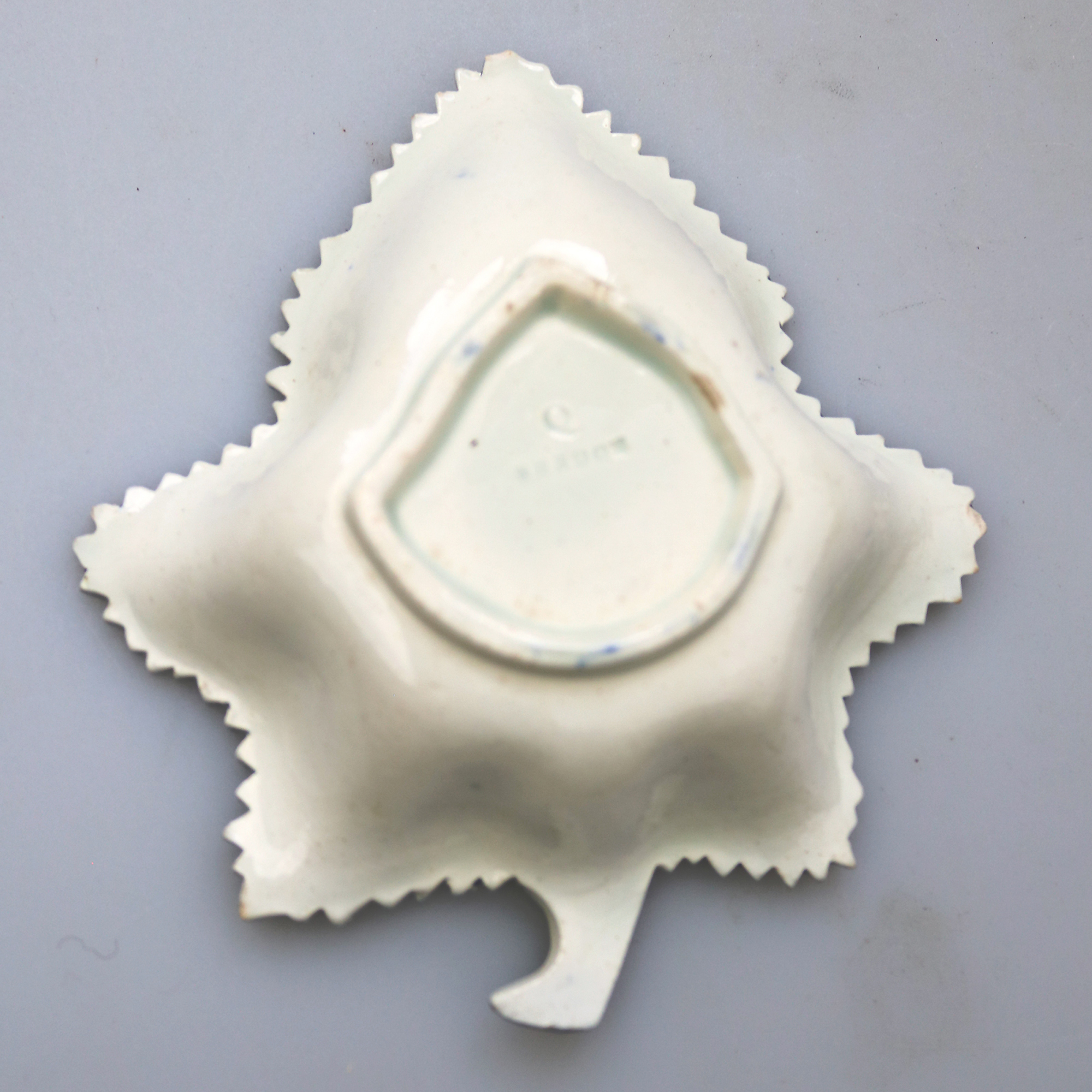 Good antique Georgian Pearlware pottery B&W Pickle Dish by John Rogers C.1810
