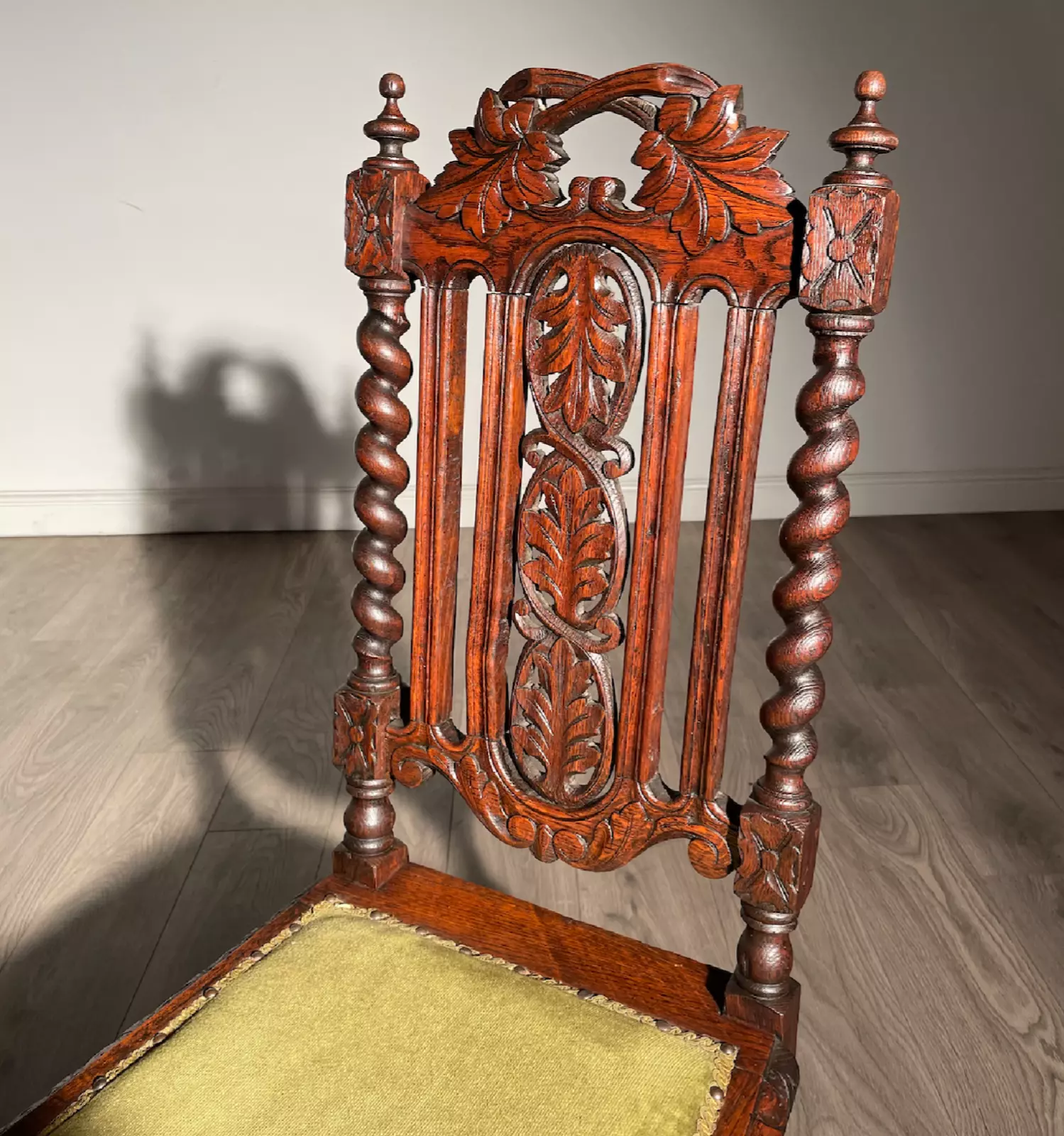 Antique Victorian Hall Chair / Bedroom Chair In Oak