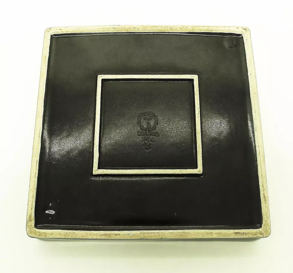 A Stig Lindberg for Gustavsberg Scandinavian art pottery 8"sq Domino Dish C.1955