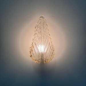 Single Leaf Sconce in Pulegoso Glass with Gold Accents by Barovier & Toso, 1950s