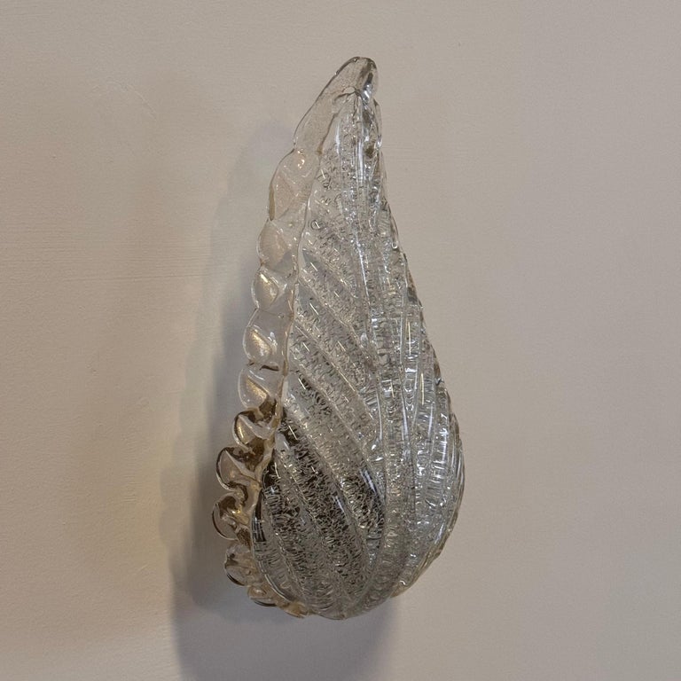 Single Leaf Sconce in Pulegoso Glass with Gold Accents by Barovier & Toso, 1950s