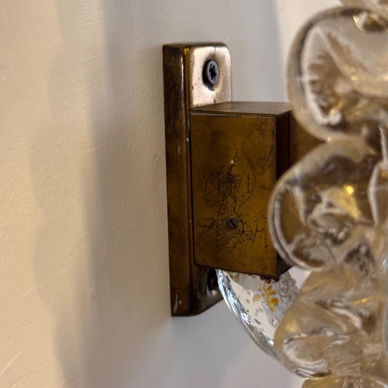 Single Leaf Sconce in Pulegoso Glass with Gold Accents by Barovier & Toso, 1950s