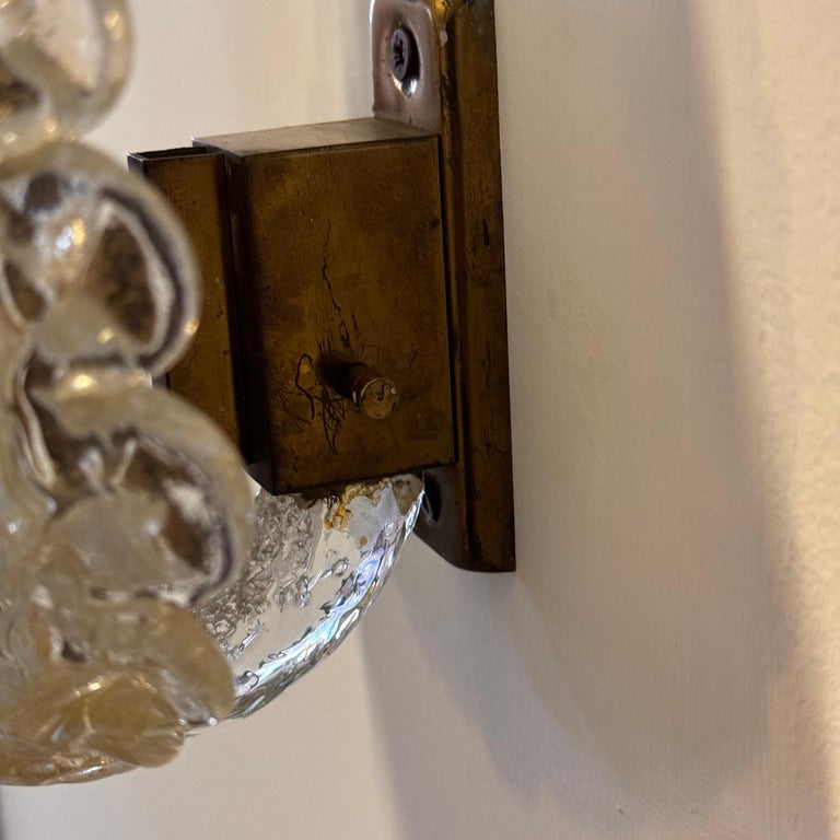 Single Leaf Sconce in Pulegoso Glass with Gold Accents by Barovier & Toso, 1950s