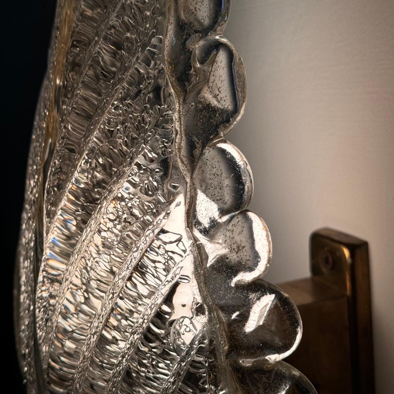 Single Leaf Sconce in Pulegoso Glass with Gold Accents by Barovier & Toso, 1950s