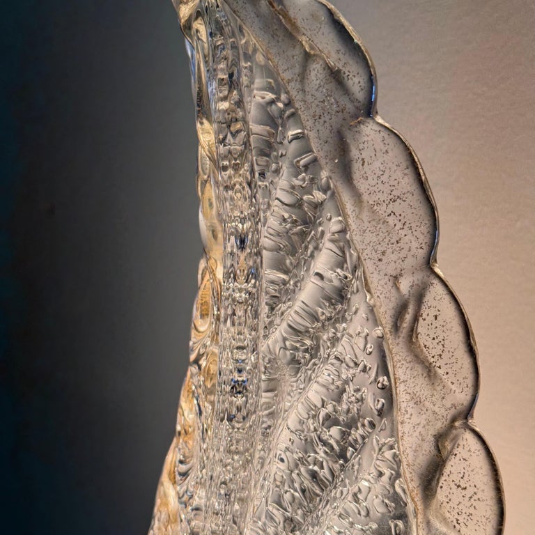 Single Leaf Sconce in Pulegoso Glass with Gold Accents by Barovier & Toso, 1950s