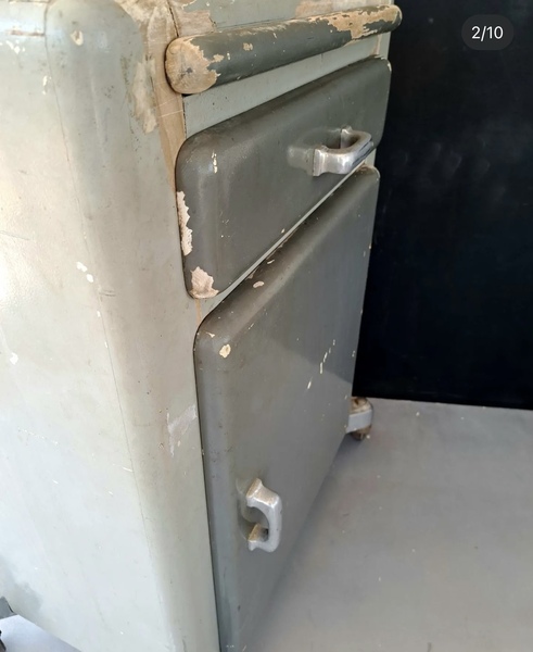 Small Drawers / Filing Cabinet On Wheels Industrial Design