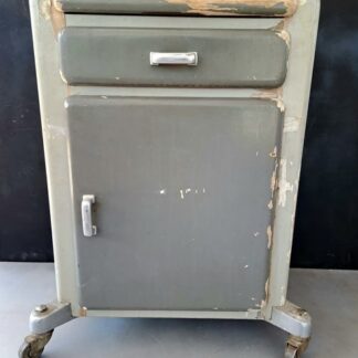 Small Drawers / Filing Cabinet On Wheels Industrial Design