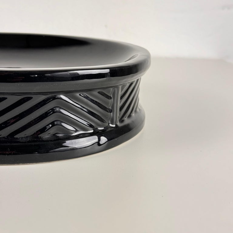 Sophisticated Ceramic Catchall/Centrepiece by Tommaso Barbi, Rome, 1970s