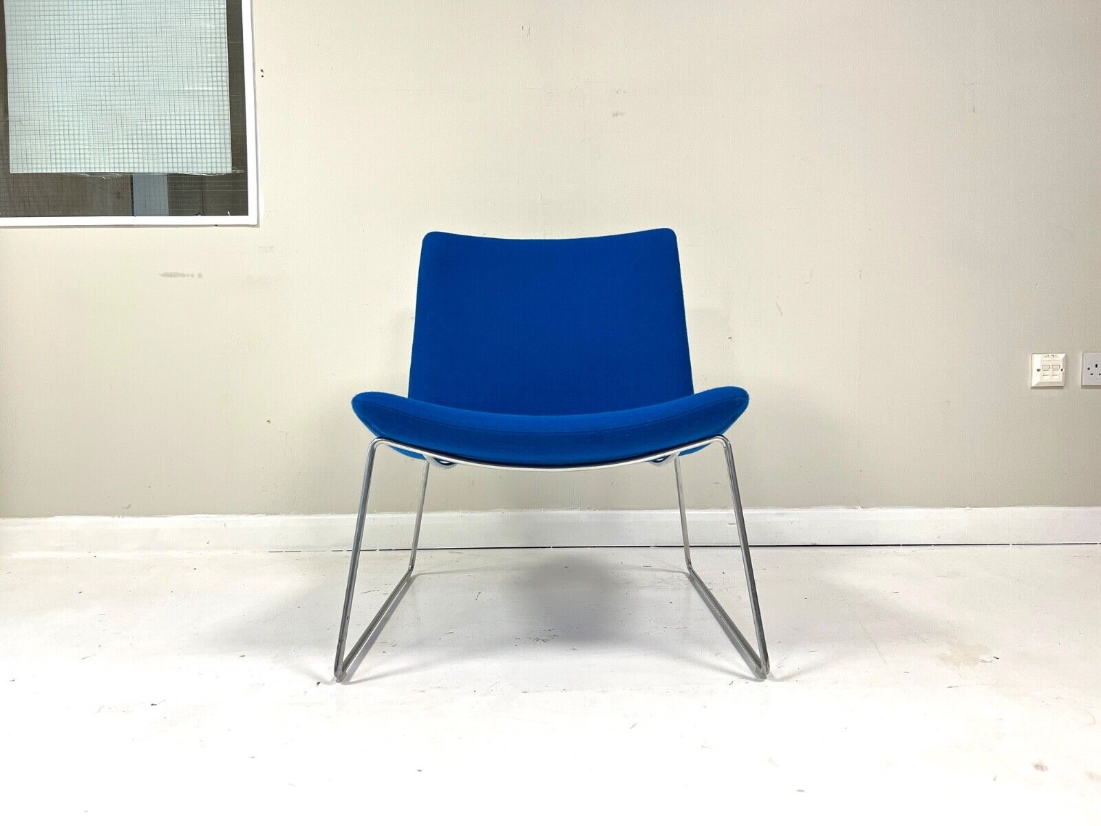 Swoosh, Contemporary Low Lounge Chair