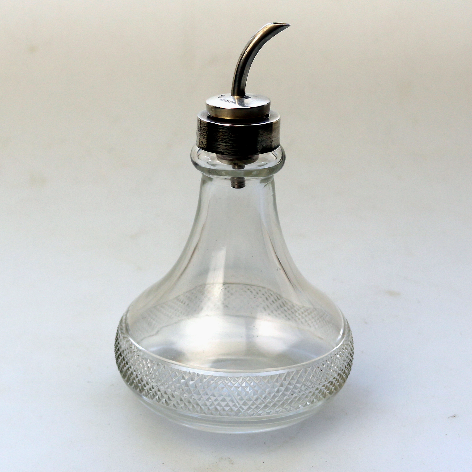 A very good antique English solid silver & cut glass Cruet Drizzle Bottle C.1932
