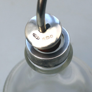 A very good antique English solid silver & cut glass Cruet Drizzle Bottle C.1932