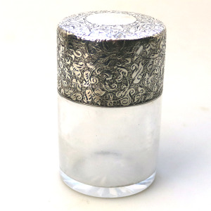 A substantial antique Victorian Sampson Mordan solid silver Scent Bottle C.1899