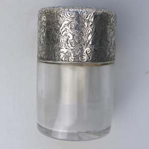 A substantial antique Victorian Sampson Mordan solid silver Scent Bottle C.1899
