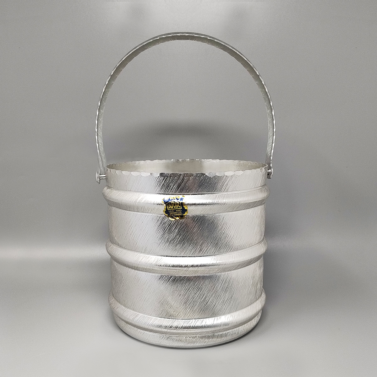 1960s Elegant Champagne Ice Bucket by Arir in Aluminium. Made in Italy