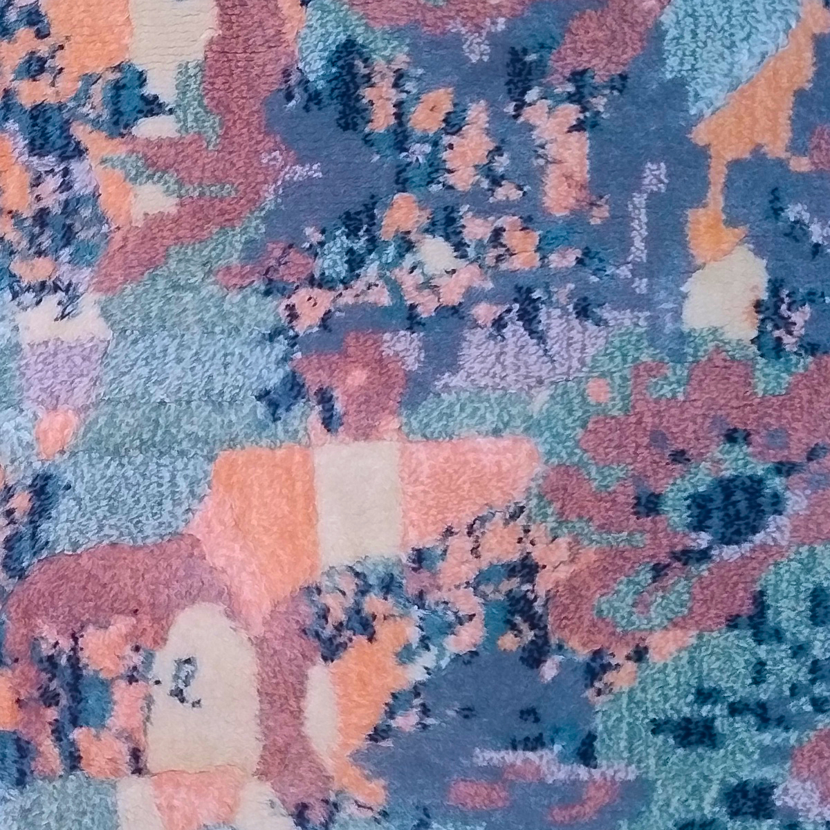 1990s Gorgeous Rug by Giorgetto Giugiaro for Paracchi. Pure wool. Made in Italy