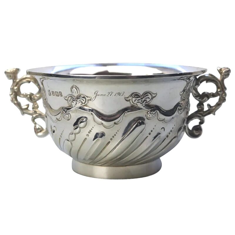 A very fine antique English solid silver classical caryatid mask Bowl 135g C.1913