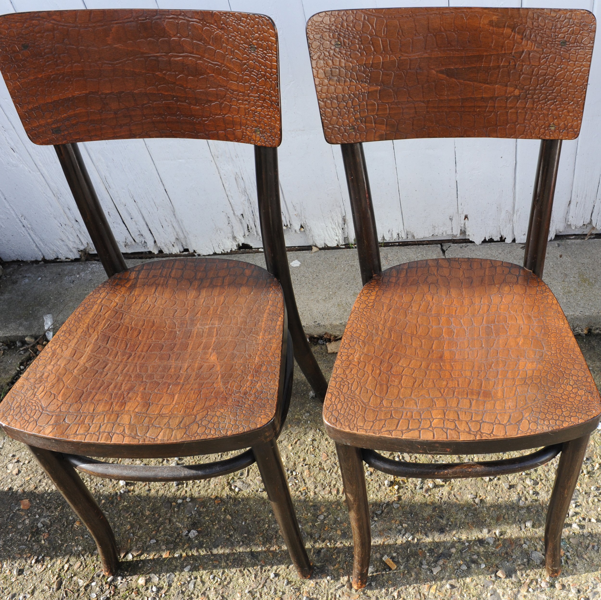 Antique Carved Wooden Crocodile Effect Side/Dining Chairs For Mundus, J. & J. Kohn, 1920s