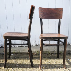 Antique Carved Wooden Crocodile Effect Side/Dining Chairs For Mundus, J. & J. Kohn, 1920s