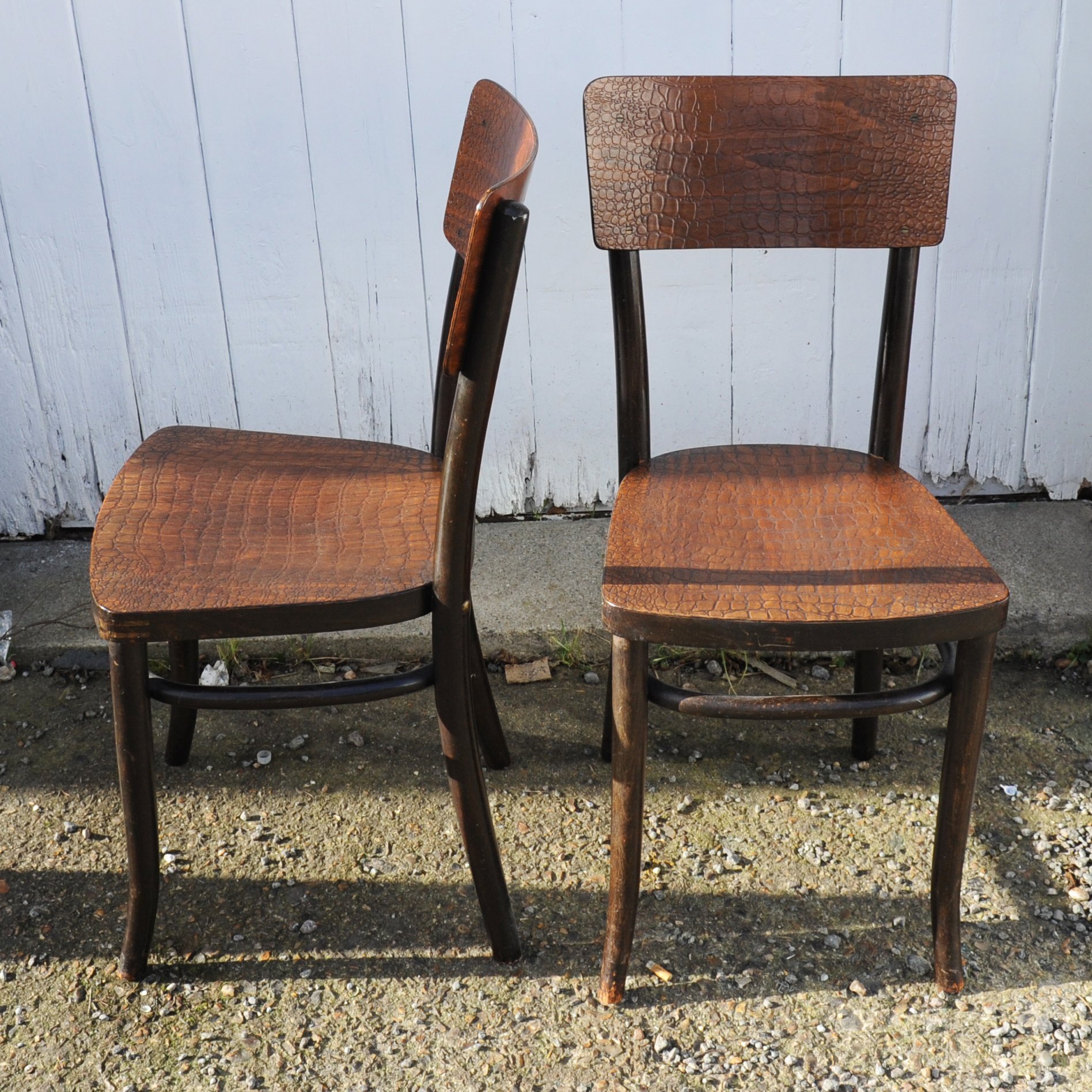 Antique Carved Wooden Crocodile Effect Side/Dining Chairs For Mundus, J. & J. Kohn, 1920s