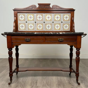 Antique Late 19th Century Marble Top Washstand In Walnut