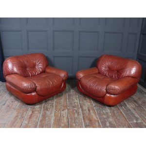 Stunning Lounge Chairs In Leather By Sapporo For Mobil Girgi Italy 1970