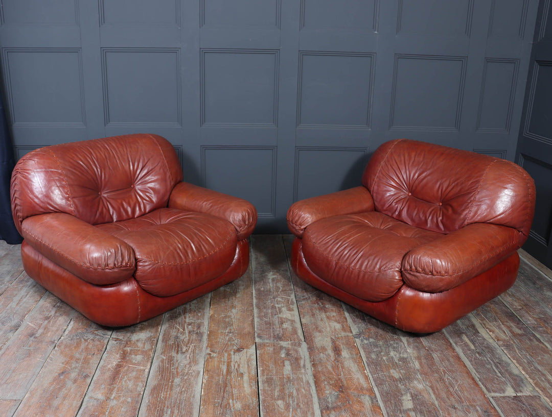 Stunning Lounge Chairs In Leather By Sapporo For Mobil Girgi Italy 1970