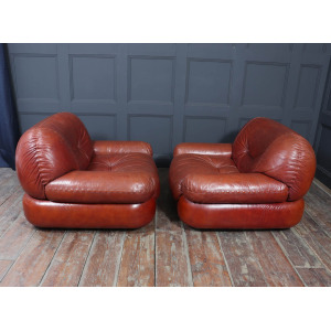 Stunning Lounge Chairs In Leather By Sapporo For Mobil Girgi Italy 1970