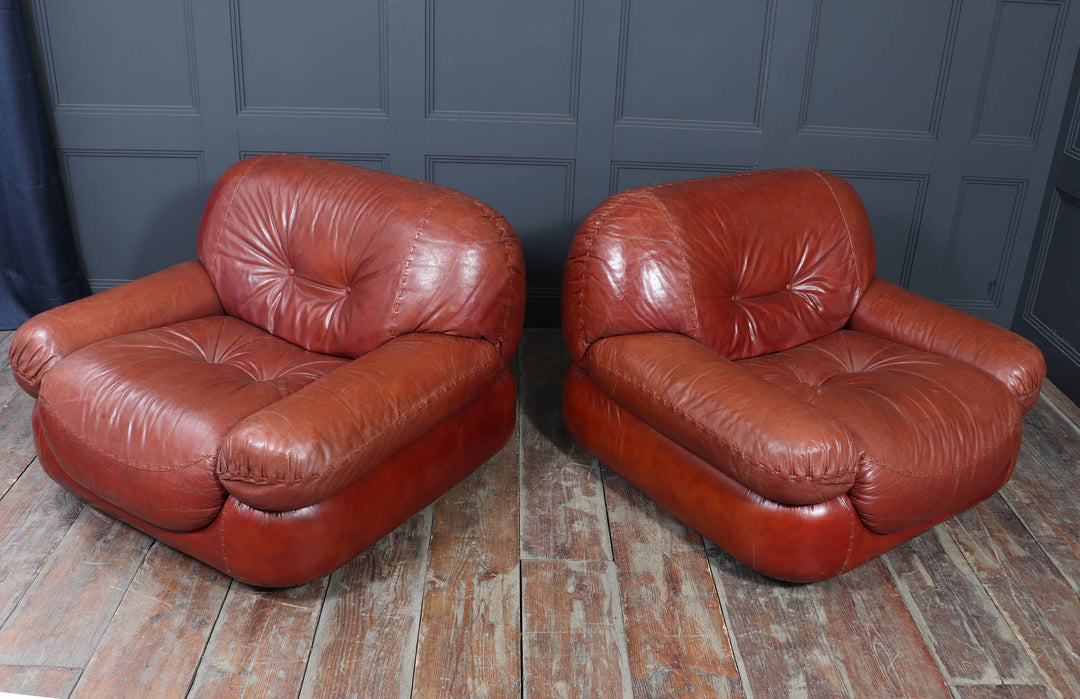 Stunning Lounge Chairs In Leather By Sapporo For Mobil Girgi Italy 1970