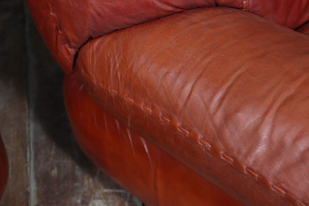 Stunning Lounge Chairs In Leather By Sapporo For Mobil Girgi Italy 1970