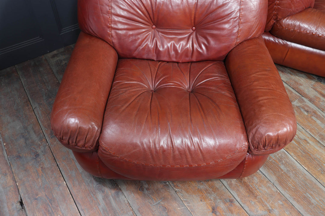 Stunning Lounge Chairs In Leather By Sapporo For Mobil Girgi Italy 1970