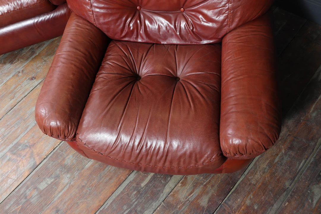 Stunning Lounge Chairs In Leather By Sapporo For Mobil Girgi Italy 1970