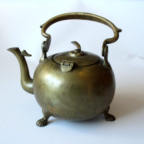 Teapot made of bronze - Vintage