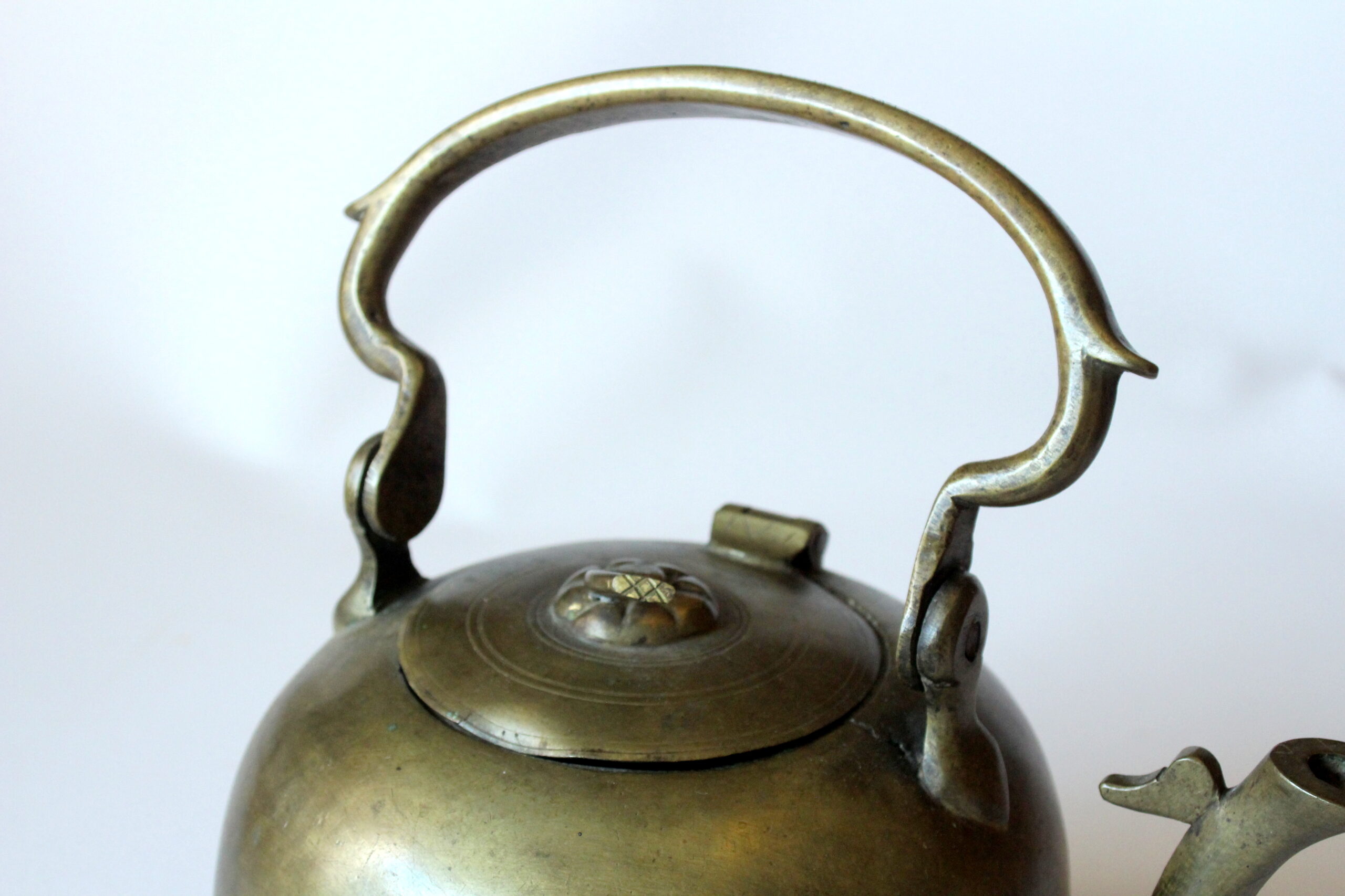 Teapot made of bronze - Vintage