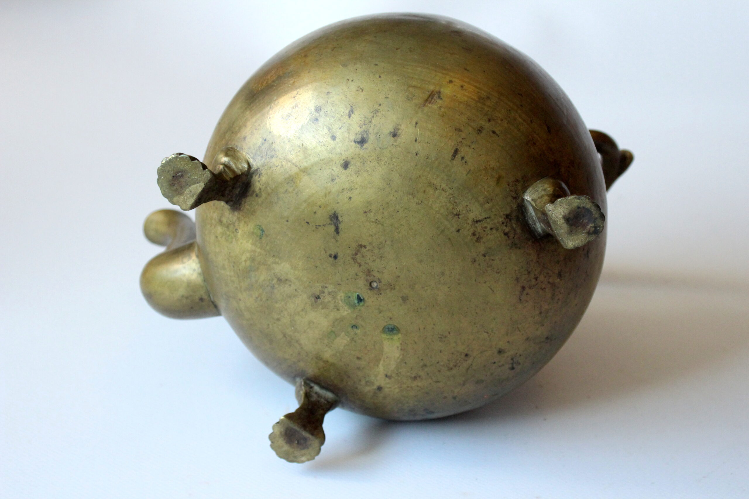 Teapot made of bronze - Vintage