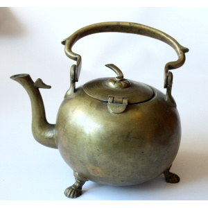 Teapot made of bronze - Vintage