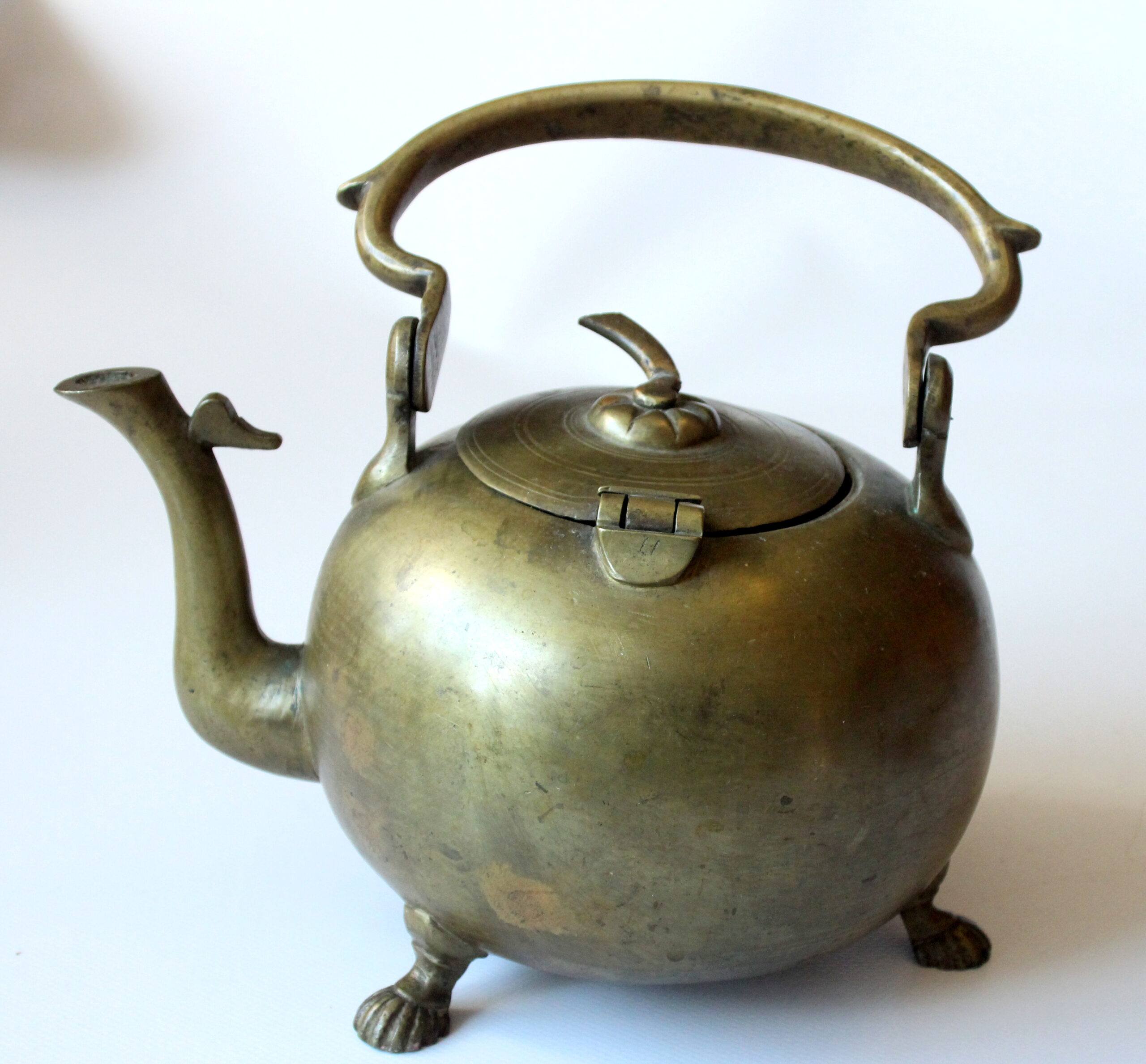 Teapot made of bronze - Vintage