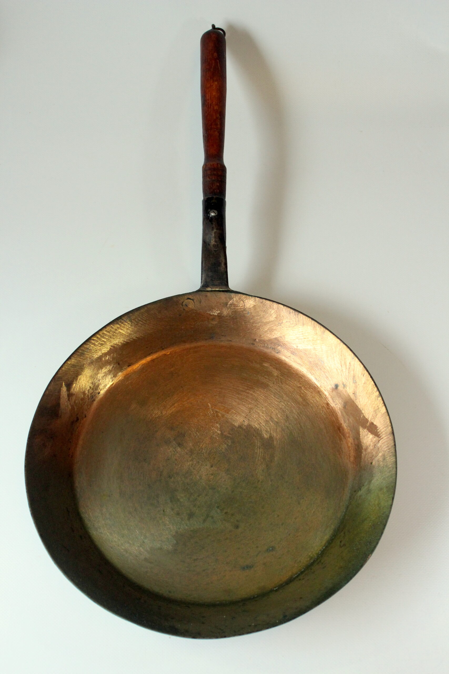 Handmade large frying pan - iron pan copper plated - with wooden handle and hanger - Vintage