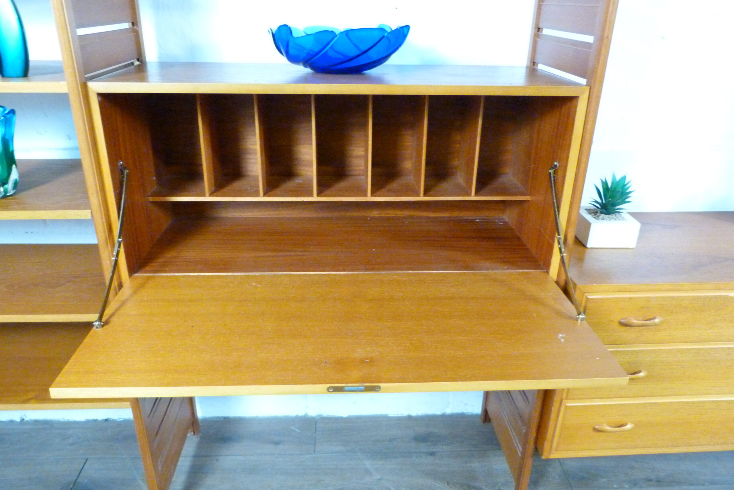 Staples 4 Bay Teak Ladderax Shelving Workspace