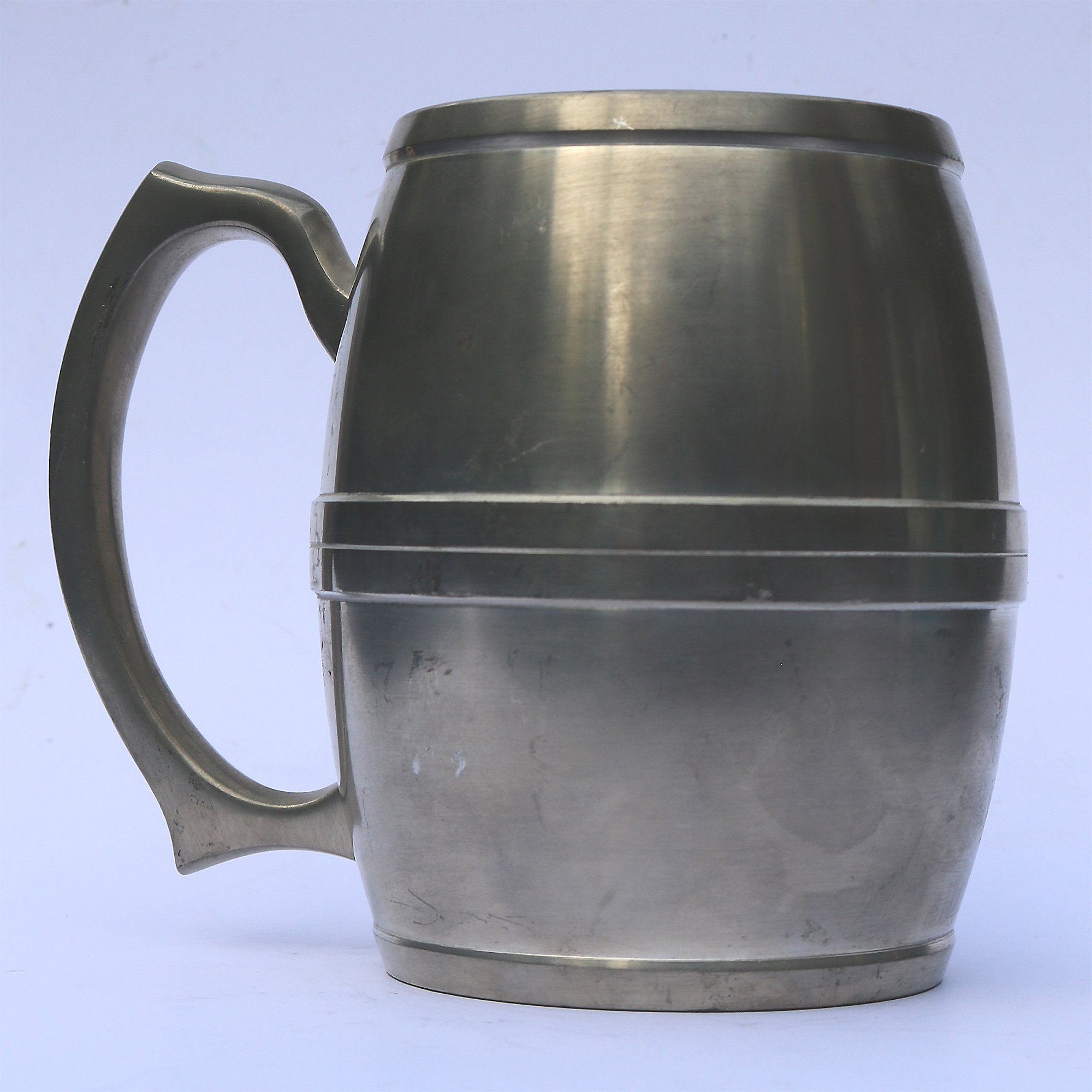 An attractive vintage novelty Beer Barrel pewter Singapore Tankard C.1977