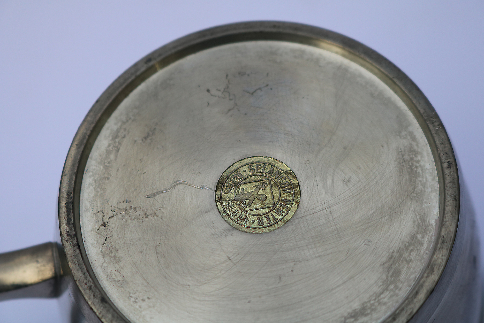 An attractive vintage novelty Beer Barrel pewter Singapore Tankard C.1977